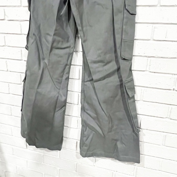 H&M Women’s Gray Cargo Pants - Picture 5 of 7